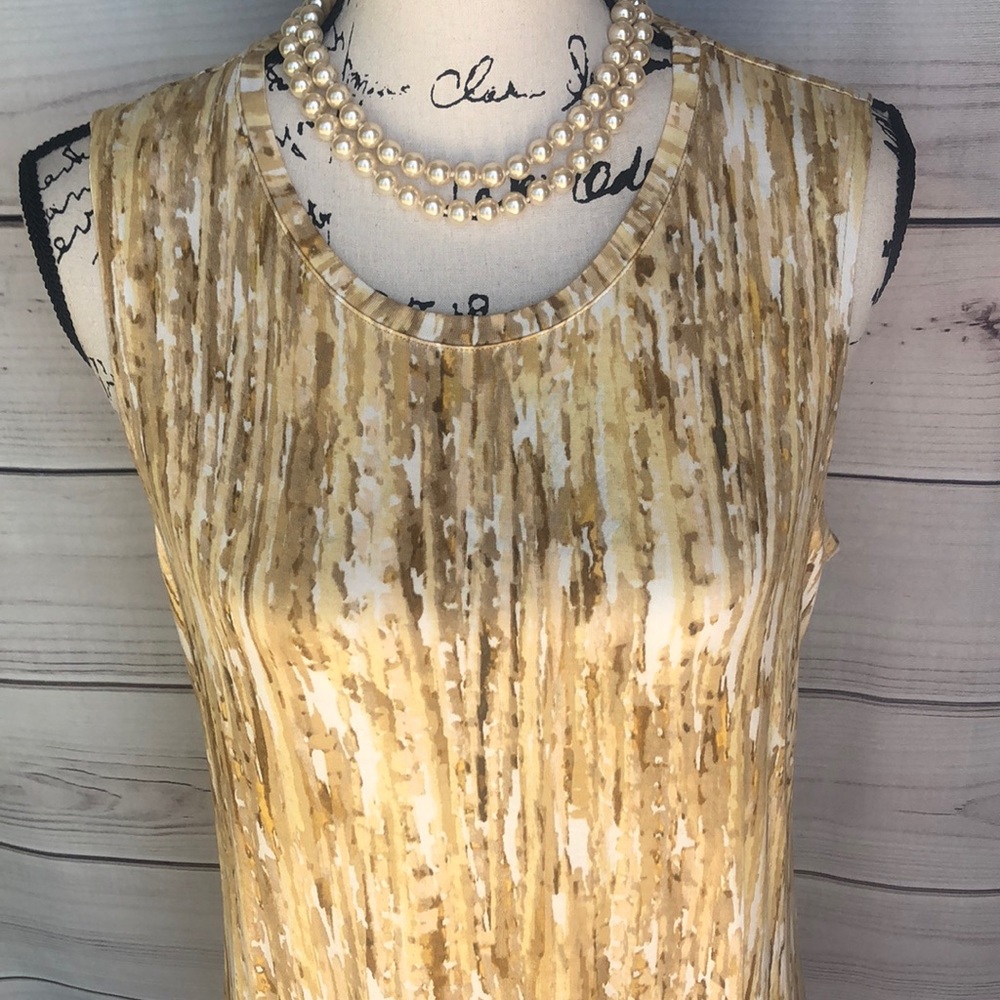 Logo by Lori Goldstein sleeveless top🥀New